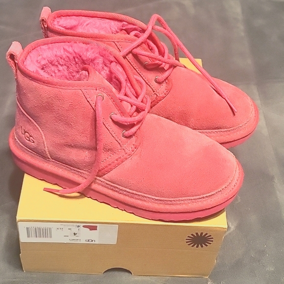 UGG Other - Ugg boots kids size 4
